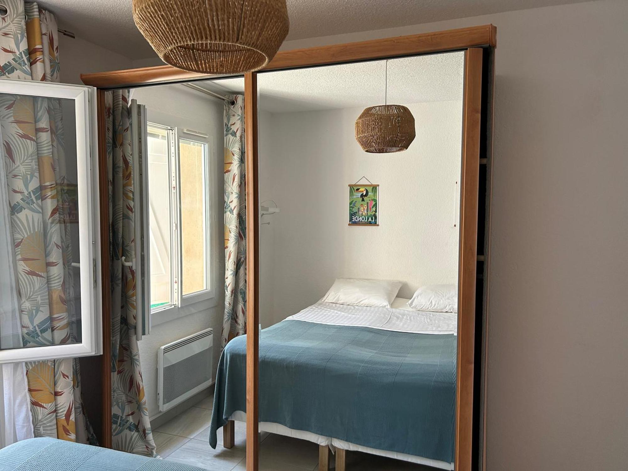 Provencal Style Home In Mediterranean Seaside Town Ла Лонд-ле-Мор Екстериор снимка